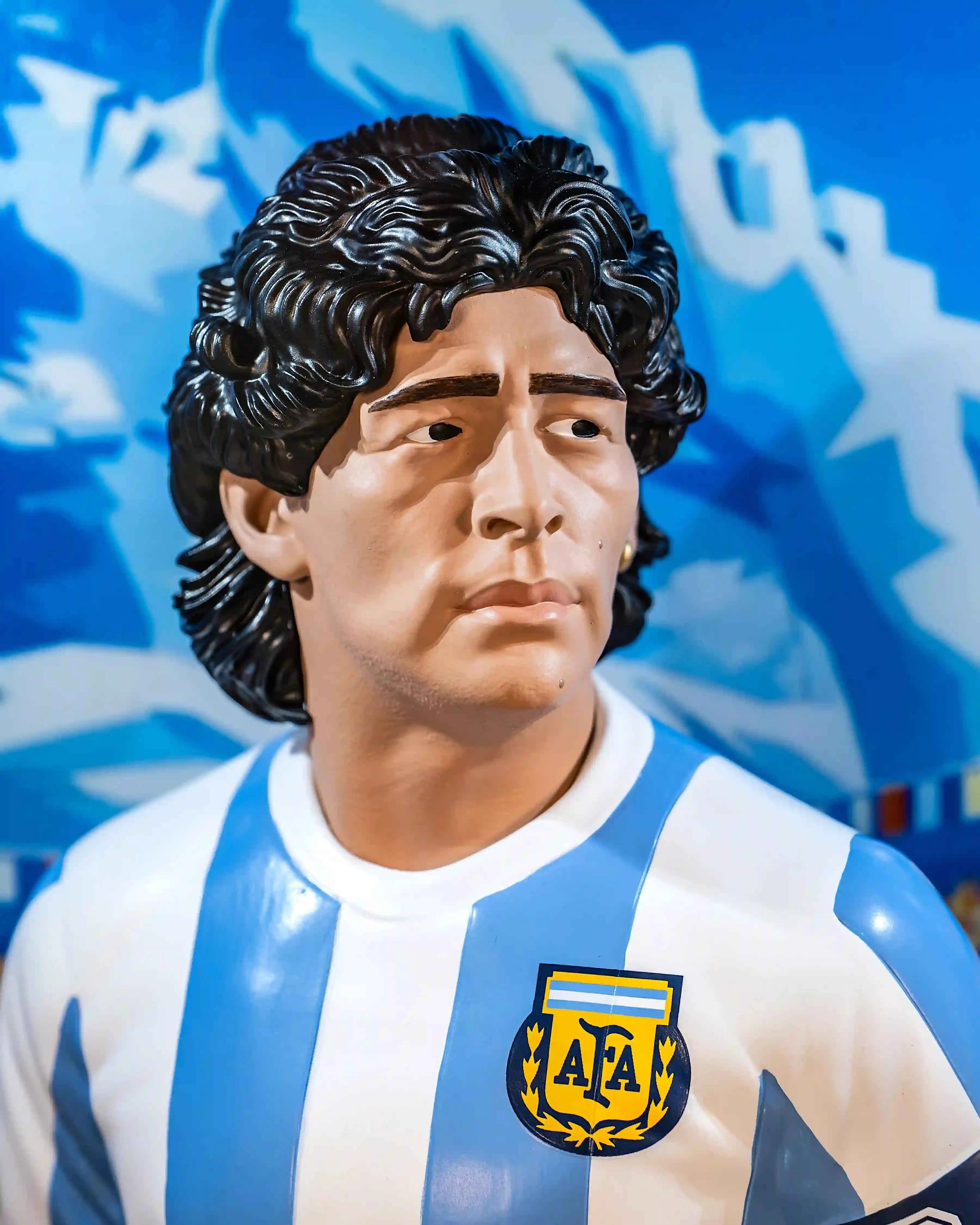 Buste Diego Maradona en résine peinte à la main, vue de trois quarts