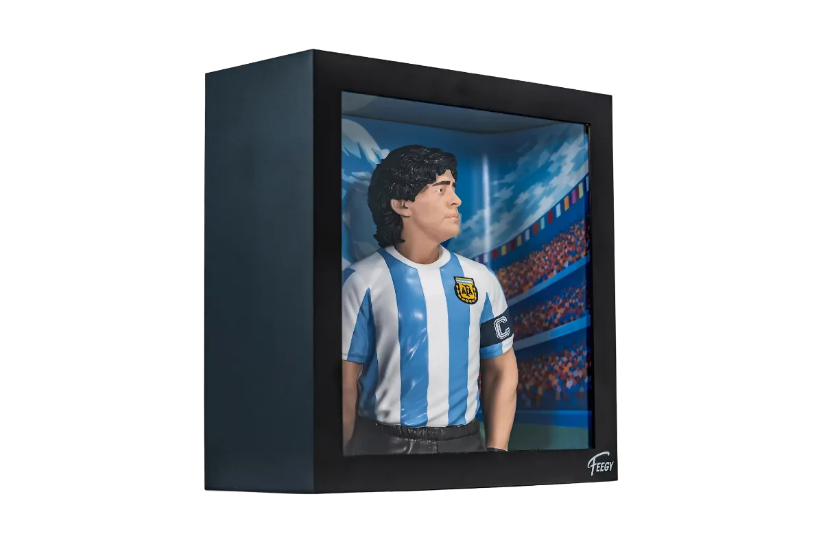 Figurine Diego Maradona après peinture à la main