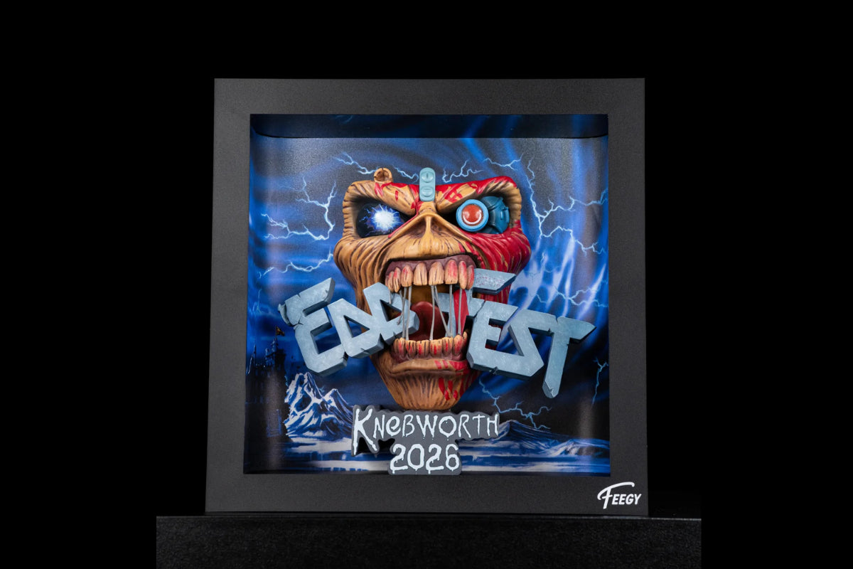 Figurine Eddfest 2026 dans son décor rétroéclairé